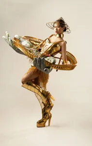 Captivating Outfits: Child Model Dang Minh Anh Shines in Unique Fashion Gallery - image 0