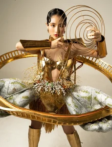 Captivating Outfits: Child Model Dang Minh Anh Shines in Unique Fashion Gallery - image 4