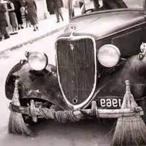 The Shocking History of an Indian Maharaja Who Used Rolls-Royce Cars to Sweep Trash - image 0