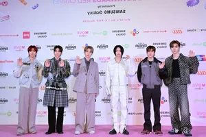 MAMA 2023 Day 1 Red Carpet: Jeon Somi and TVXQ Steal the Spotlight - image 7