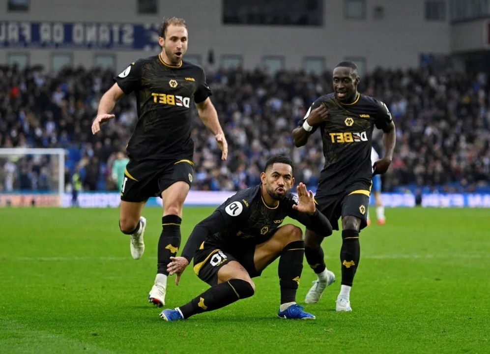 Ruud van Nistelrooy Premier League Debut: Tactical Draw Predicted