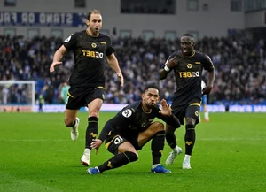 Ruud van Nistelrooy Premier League Debut: Tactical Draw Predicted - image 0