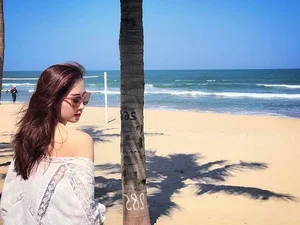 Vietnamese Icons Dang Thu Thao and Tang Thanh Ha Stun in Rare Swimwear Photos - image 6
