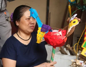 Preserving Culture: The Female Artisan Keeping Mid-Autumn Toys Alive - image 10