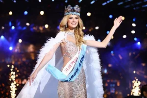 Krystyna Pyszková Crowned Miss World 2023: A Blend of Beauty, Law, and Philanthropy - image 16