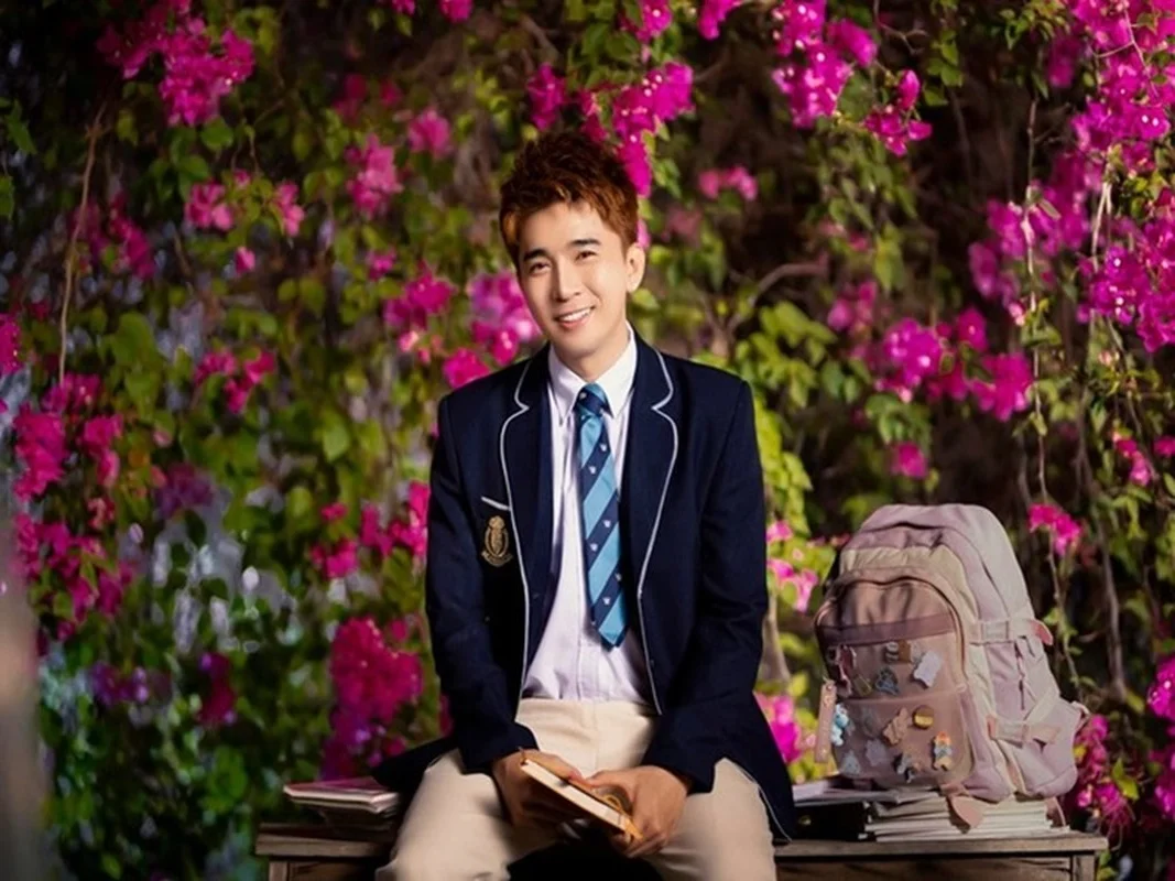 Everything You Need to Know About Singer Chi Dan's Recent Social Media Buzz