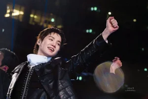 BTS Concert Outfits and the Story of Arirang Performance - image 3