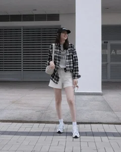 Hải Tú's Signature Street Style: The Ultimate Guide to Effortless Chic Fashion - image 3