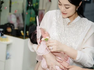 Actress Thanh Truc Shares Heartwarming Moments Styling Her Baby Daughter - image 1