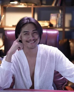 The Evolution of Doãn Chí Kiên: From Phương Thanh’s 'Art Boyfriend' to Modern Style Icon - image 5