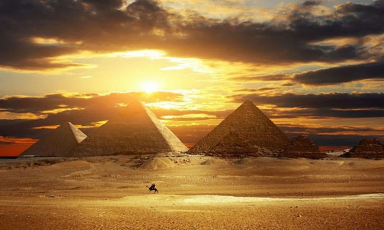 Unveiling the Secrets of the Cursed Tomb of Giza Pyramid Builders