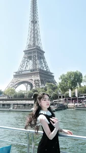 Quyen Linh's Daughter Channels Aristocratic Style During Her Trip to Paris - image 7