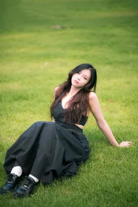 YiTuYu Art Language Vol. 4944 featuring Xiao Qiu: Elegant Portraiture - image 9