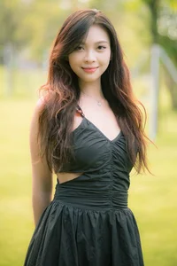 YiTuYu Art Language Vol. 4944 featuring Xiao Qiu: Elegant Portraiture - image 3