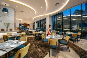 Indian Billionaires Visit Hanoi: Tasting Vong Village Com with Private Chefs - image 8