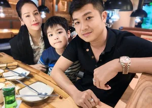 Vietnamese Star Nhat Kim Anh Reunites with Ex-Husband for Son’s Dinner - image 0