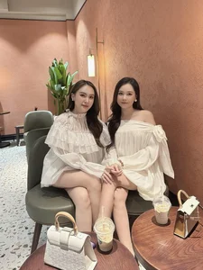 Vietnamese Influencer Sam Confirms Pregnancy and Showcases Stunning Maternity Fashion Style - image 4
