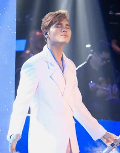 Vietnam Idol Viral Moment: My Tam Hugs Phuong My Chi as Top 5 Revealed - image 8