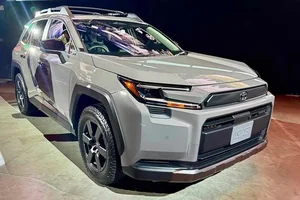 Toyota RAV4 Hybrid 2026: The Ultimate Fuel-Efficient SUV for Modern Drivers - image 9