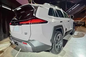 Toyota RAV4 Hybrid 2026: The Ultimate Fuel-Efficient SUV for Modern Drivers - image 6