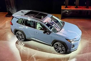 Toyota RAV4 Hybrid 2026: The Ultimate Fuel-Efficient SUV for Modern Drivers - image 8