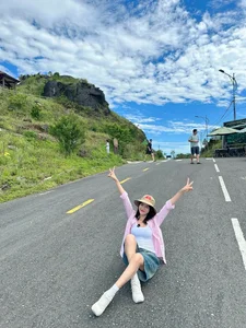 Vietnamese Celebrities H'Hen Nie, Ngoc Khue, and MC Mai Phuong Share Heartwarming Maternity and Pregnancy Moments - image 7