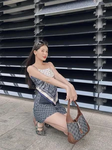 Le Au Ngan Anh's Youthful Schoolgirl Maternity Fashion - image 5