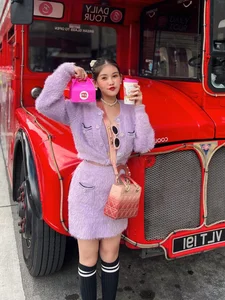 Le Au Ngan Anh's Youthful Schoolgirl Maternity Fashion - image 4