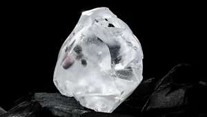 Unveiling the World's Top 10 Largest Diamonds: Masterpieces of Nature and Luxury - image 4