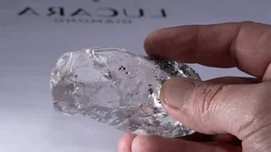 Unveiling the World's Top 10 Largest Diamonds: Masterpieces of Nature and Luxury - image 0