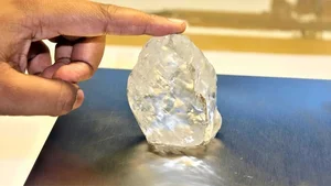 Unveiling the World's Top 10 Largest Diamonds: Masterpieces of Nature and Luxury - image 8