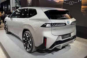 2026 BMW iX3 L Featuring Huawei Technology to Compete in the Global EV Market - image 10