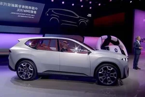 2026 BMW iX3 L Featuring Huawei Technology to Compete in the Global EV Market - image 3