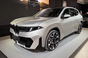 2026 BMW iX3 L Featuring Huawei Technology to Compete in the Global EV Market - image 7