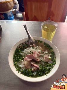 Hanoi Pho Stall Serves Delicious Bowls for Just 23,000 VND - image 12