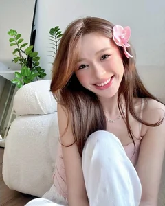 Beauty Pageant Contestant Stuns Social Media with Striking Resemblance to Doan Hai My - image 9