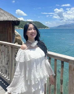 Stunning Beauty of Mai Ha Trang Wife of Forward Ha Duc Chinh - image 9