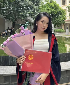Stunning Beauty of Mai Ha Trang Wife of Forward Ha Duc Chinh - image 8