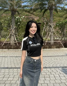 Stunning Beauty of Mai Ha Trang Wife of Forward Ha Duc Chinh - image 0