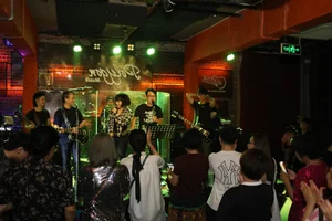 Musical Heritage: How Thai Thuy Linh’s Father Sowed the Seeds of Revolutionary Song - image 0