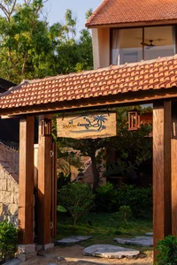 Luyen’s Home in Phu Yen: A Harmonious Blend of Modern Vacation Living and Traditional Vietnamese Architecture - image 8