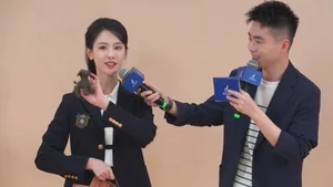 Actress Tran Do Linh Stuns in School Uniform at Recent Event - image 2