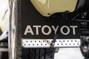 Toyota Land Cruiser FJ Legend: The Rebirth of the Iconic 70 Series - image 10