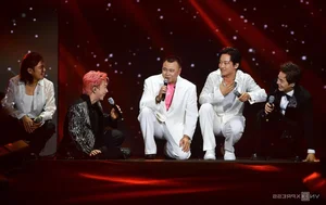 NSND Tu Long Performs Modern Pop Hit in Traditional Style - image 9