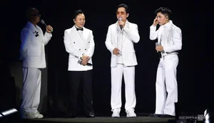 NSND Tu Long Performs Modern Pop Hit in Traditional Style - image 8