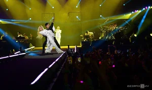 NSND Tu Long Performs Modern Pop Hit in Traditional Style - image 2