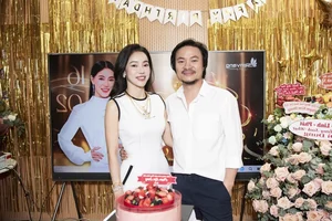 Le Hoang Phuong Gifts 'Half a Kilo of Gold' to Vietnamese Beauty Queen Boss Pham Kim Dung on Her Birthday - image 7