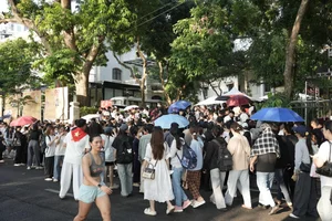 Public Excitement: Long Queues for the National Concert Tickets - image 5