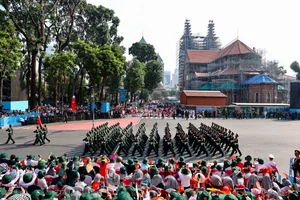 Highlights of Vietnam's 50th National Reunification Military Parade - image 1