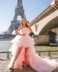 Ukrainian Beauty Captivates Audiences: A Look at the Stunning Star - image 7